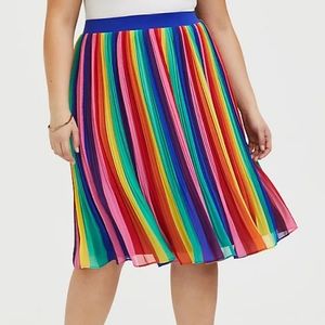ISO Torrid rainbow skirt in a size 4 or 5.